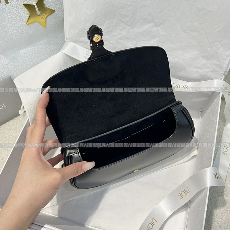 디올바비이스트웨스트백  20260402-161612-008루.jpg