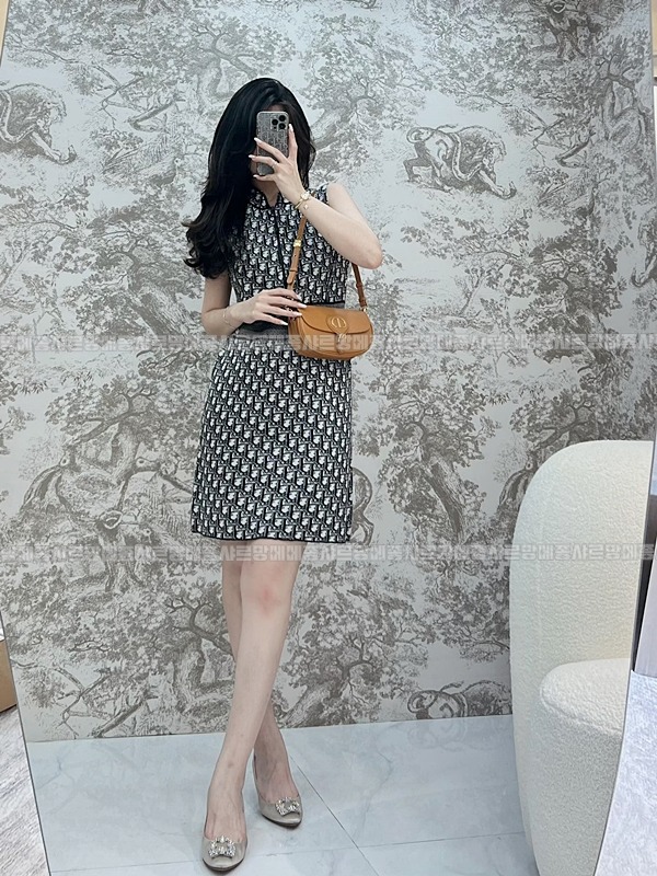 디올바비이스트웨스트백  20260402-162654-012루.jpg