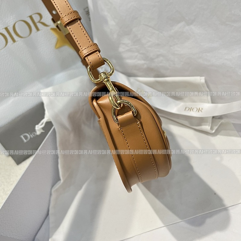 디올바비이스트웨스트백  20260402-162653-004루.jpg