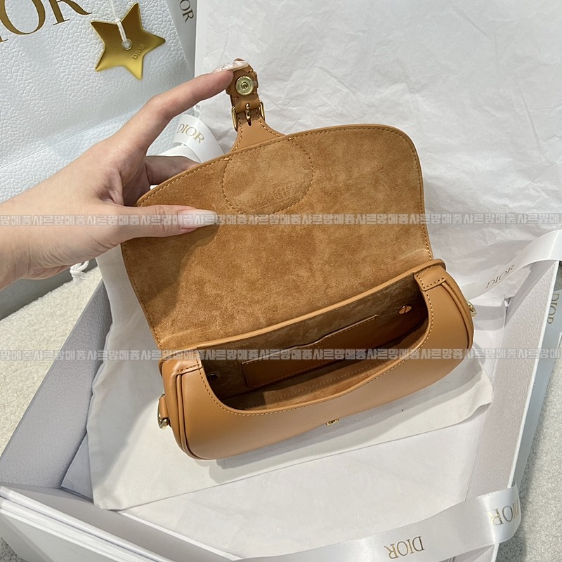 디올바비이스트웨스트백  20260402-162653-008루.jpg