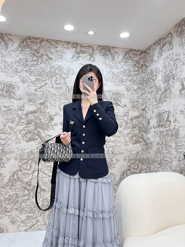 디올롤러메신저백 20260402-163254-023루.jpg