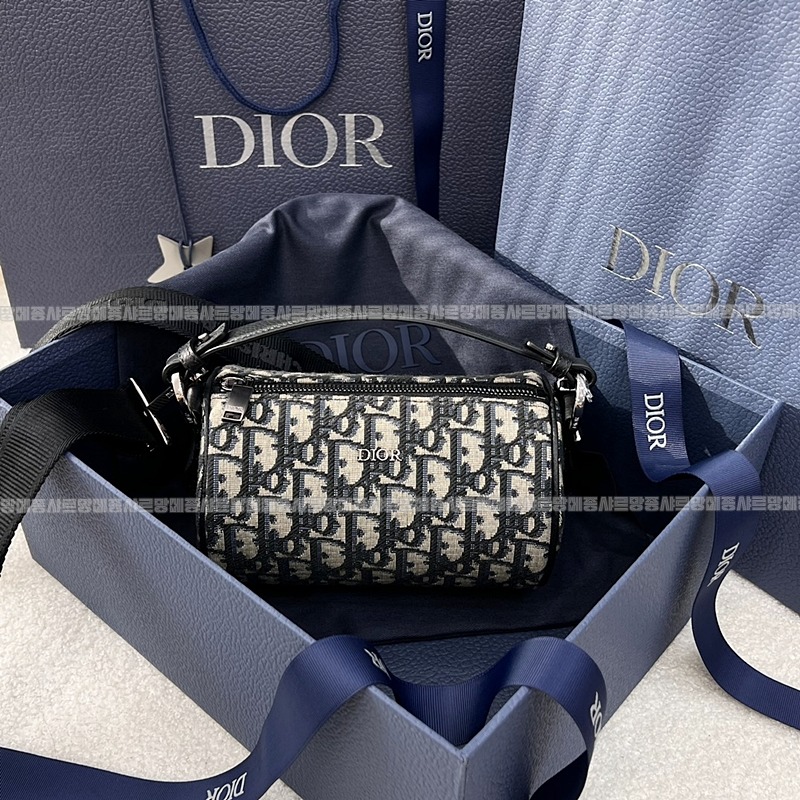 디올롤러메신저백 20260402-163250-001루.jpg