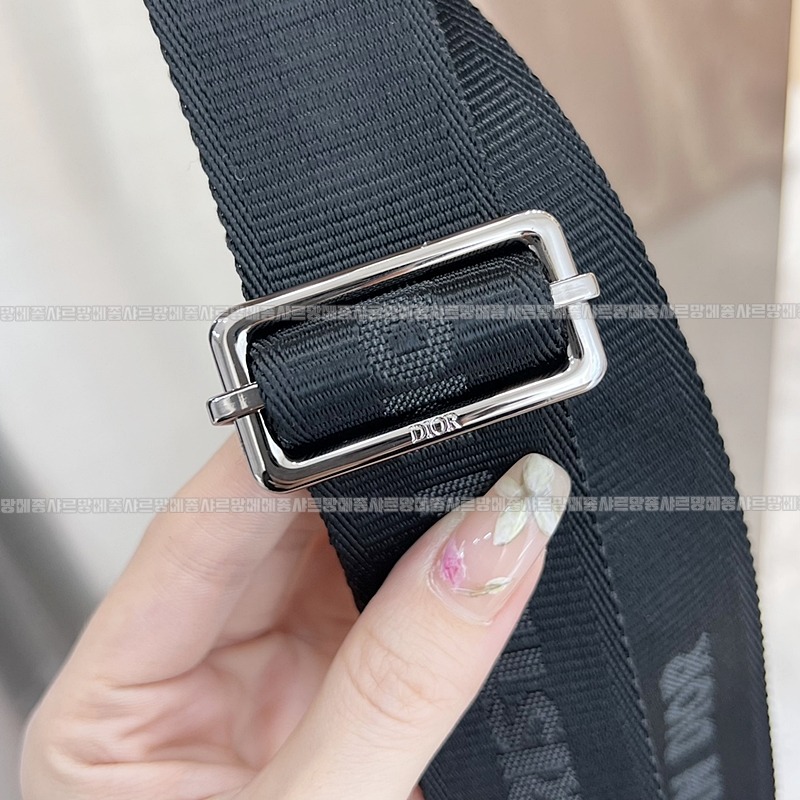 디올롤러메신저백 20260402-163252-014루.jpg