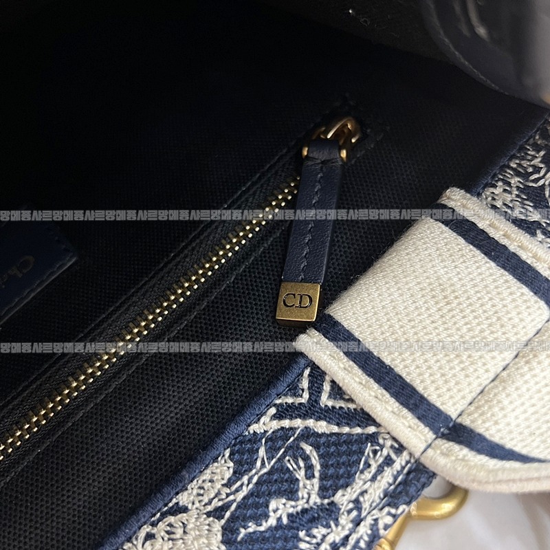 디올북토트백20260403-093545-012루.jpg