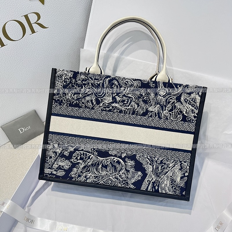 디올북토트백20260403-094313-001루.jpg
