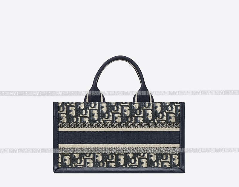 디올이스트웨스트토트백  20260403-101052-015루.jpg