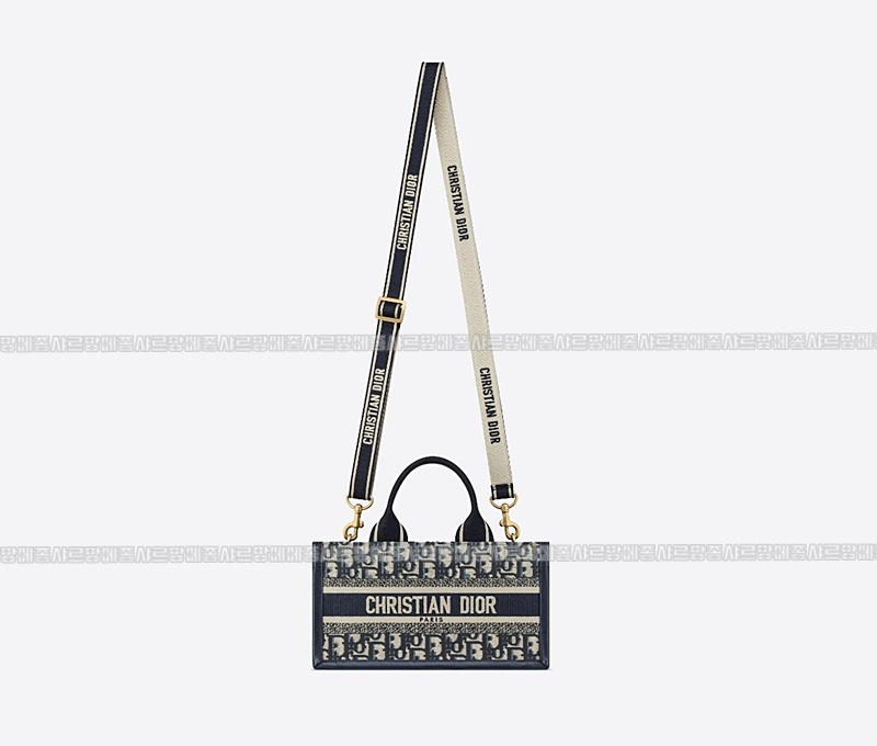 디올이스트웨스트토트백  20260403-101052-017루.jpg
