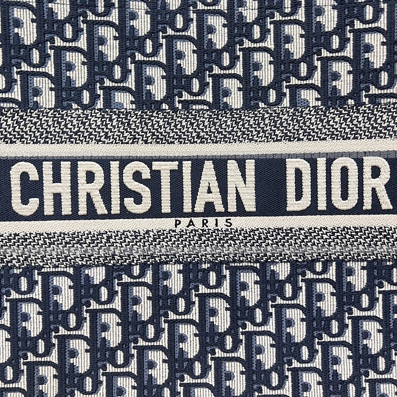 디올북토트백미디움  20260403-101936-005루.jpg