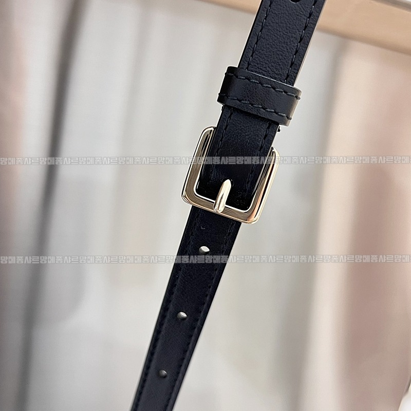 디올북토트백스몰  20260403-104128-015루.jpg