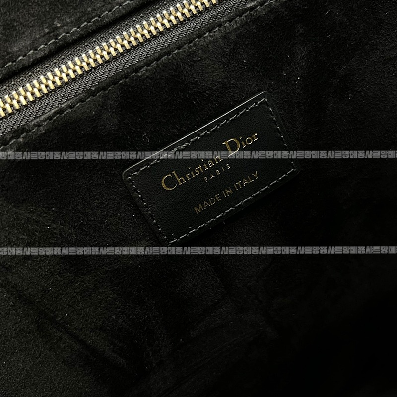 디올북토트백미디움  wsxc1775227652910_7루.jpg