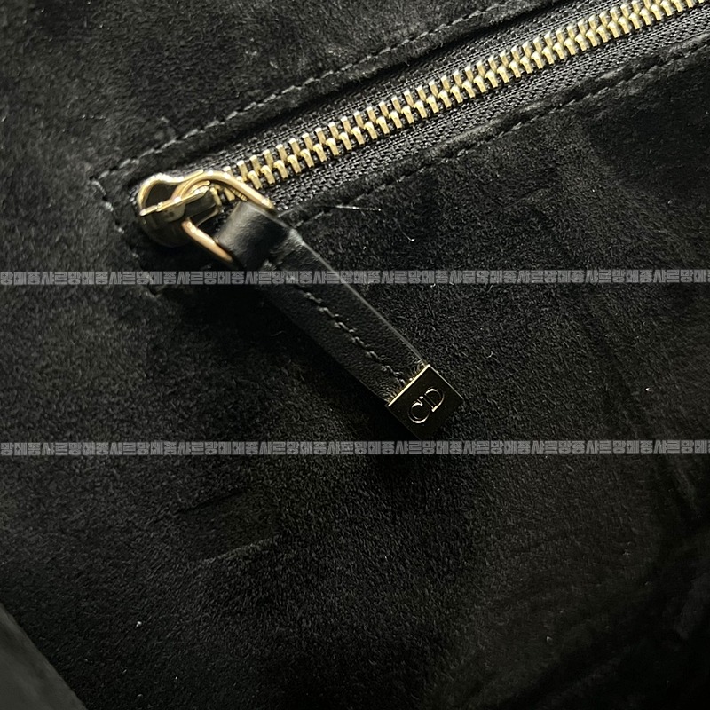 디올북토트백미디움  wsxc1775227654184_3루.jpg