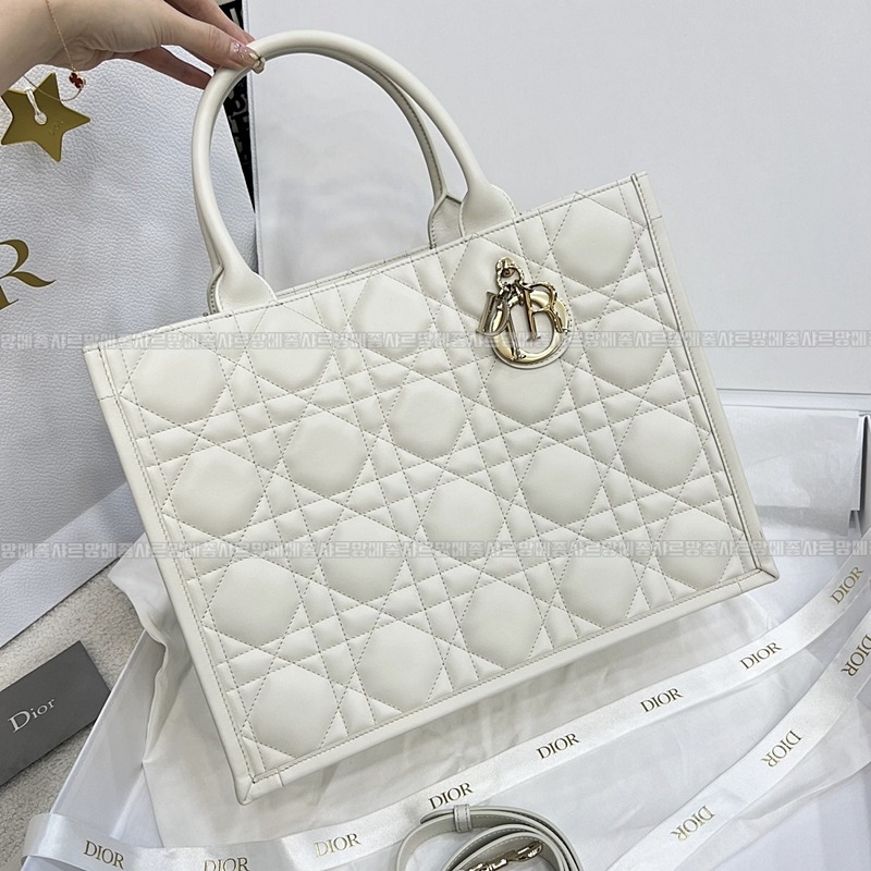 디올북토트백미디움  wsxc1775227663368_0루.jpg