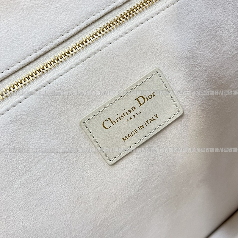 디올북토트백미디움  wsxc1775227663537_8루.jpg