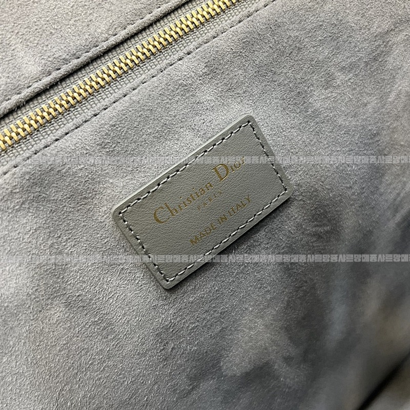 디올북토트백미디움  wsxc1775227728425_6루.jpg