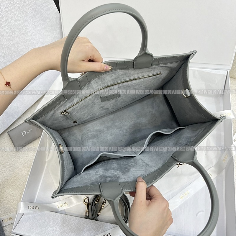 디올북토트백미디움  wsxc1775227728612_8루.jpg