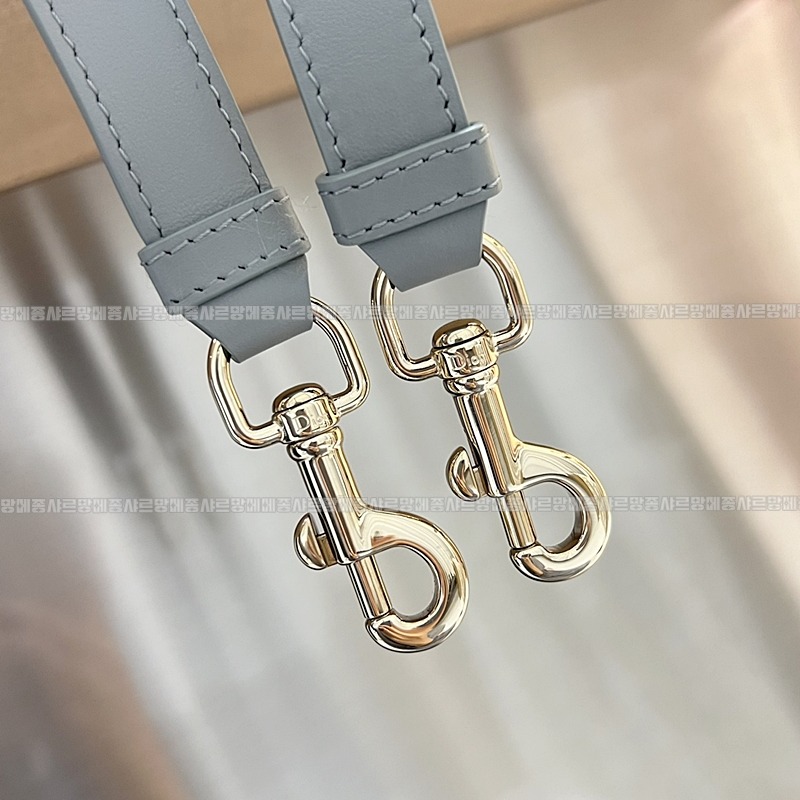 디올북토트백미디움  wsxc1775227730646_6루.jpg