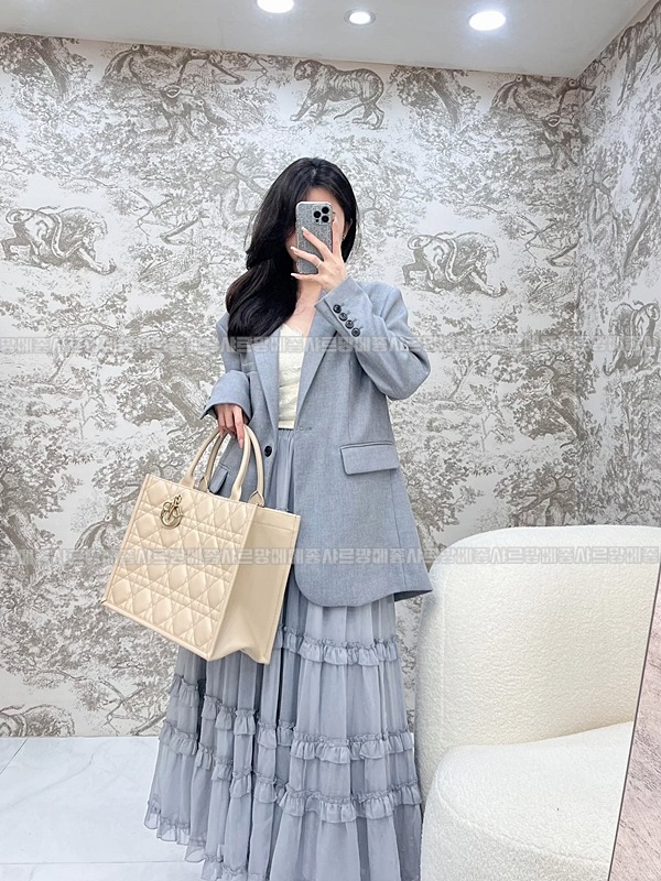 디올북토트백미디움  wsxc1775227796670_4루.jpg