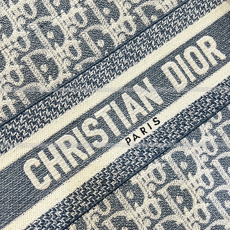 디올북토트백스몰  20260403-151955-005루.jpg