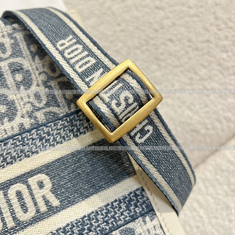 디올북토트백스몰  20260403-151956-009루.jpg