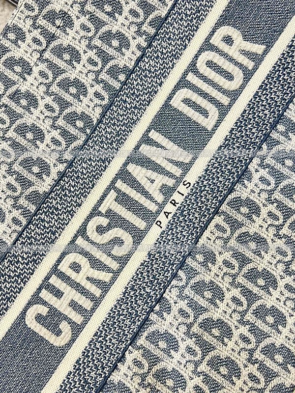 디올북토트백미디움  20260403-152506-005루.jpg