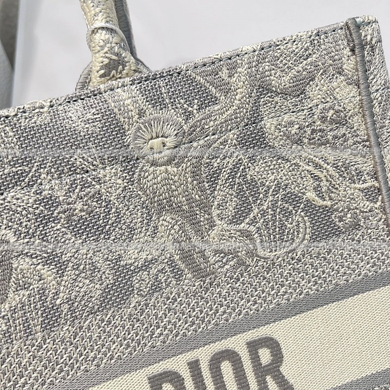 디올북토트백미디움  20260403-152936-013루.jpg