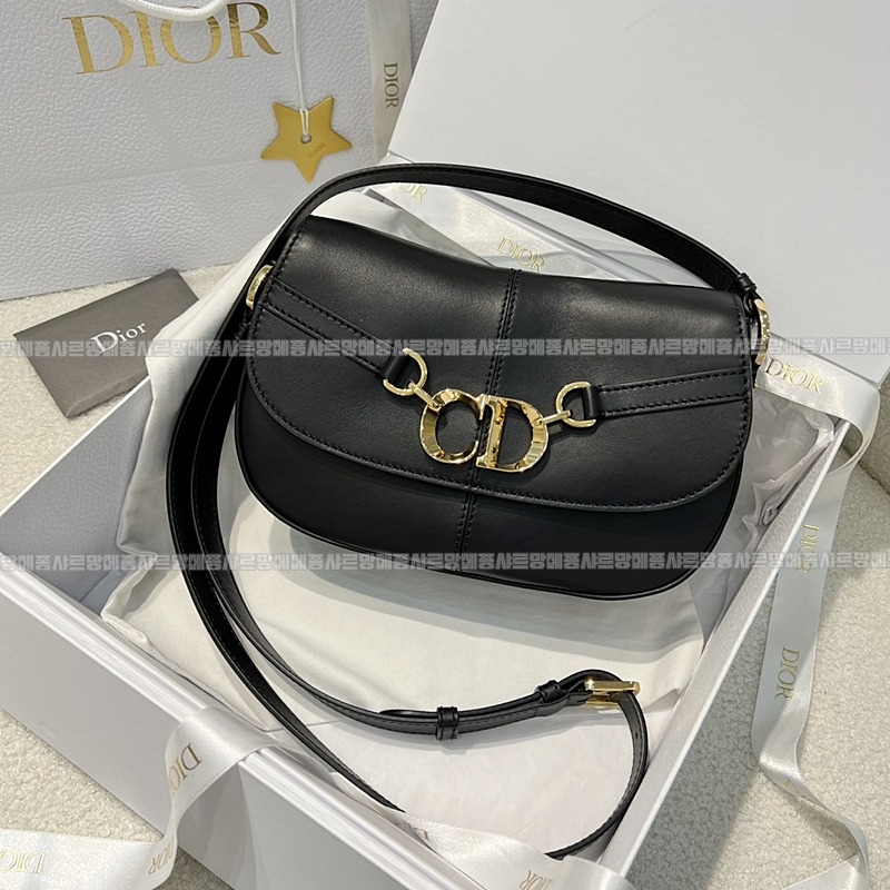 디올오블리크베사체스몰백  20260403-171405-003루.jpg