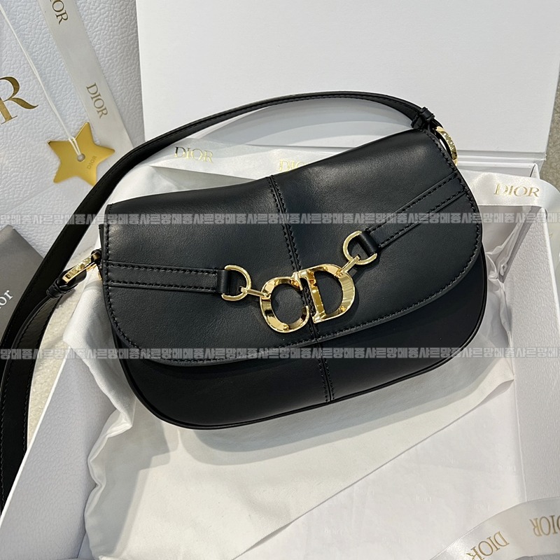 디올오블리크베사체스몰백  20260403-171405-002루.jpg