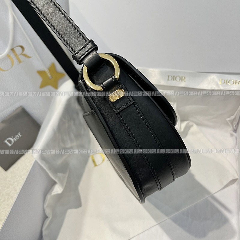 디올오블리크베사체스몰백  20260403-171406-005루.jpg