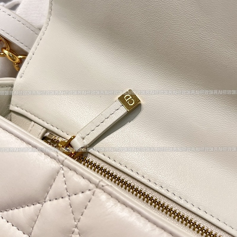 디올카로스몰백  20260403-172122-012루.jpg