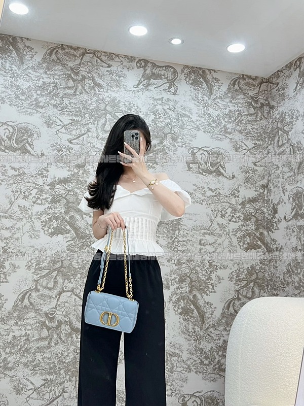 디올카로스몰백  20260403-175527-016루.jpg