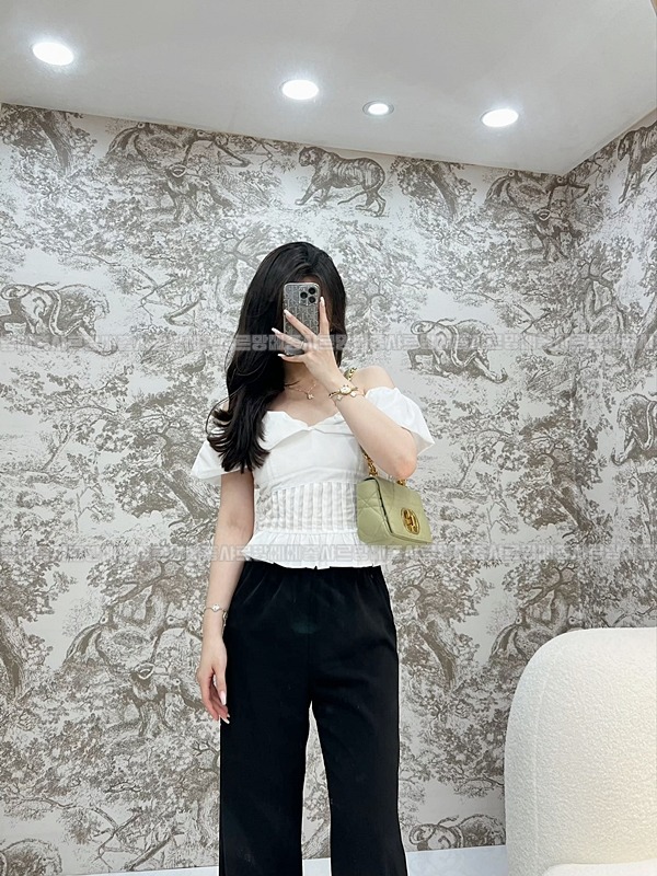 디올카로스몰백  20260403-175733-016루.jpg