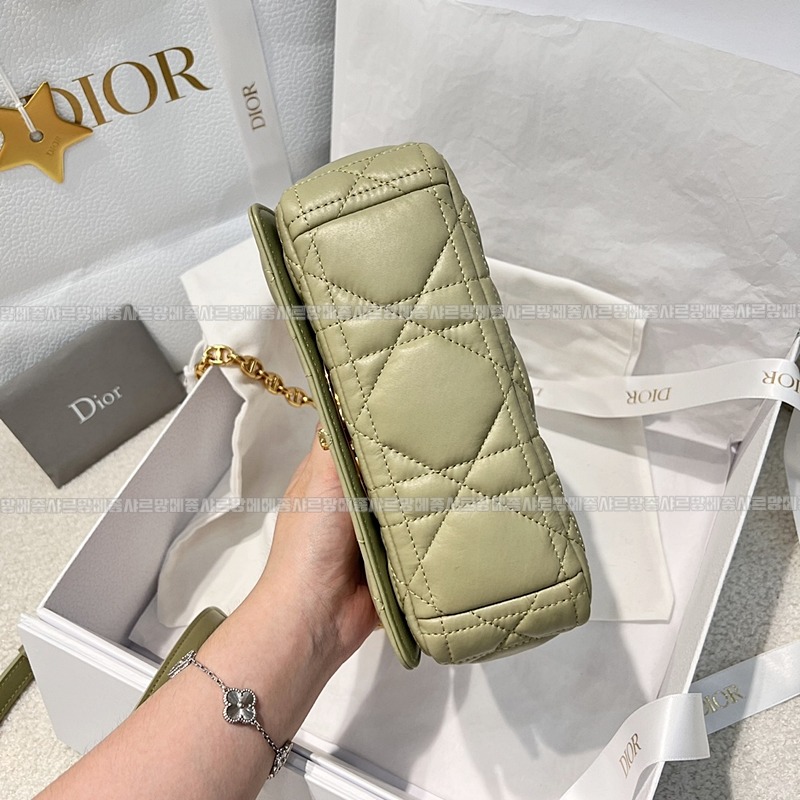 디올카로스몰백  20260403-175732-004루.jpg