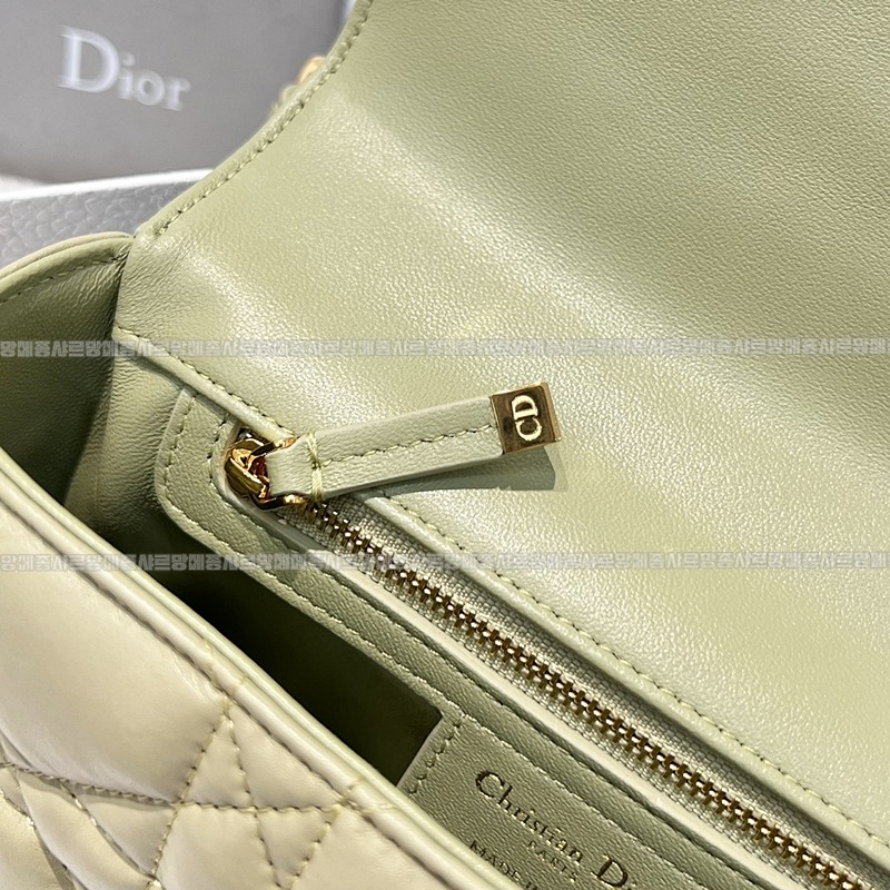 디올카로스몰백  20260403-175733-012루.jpg