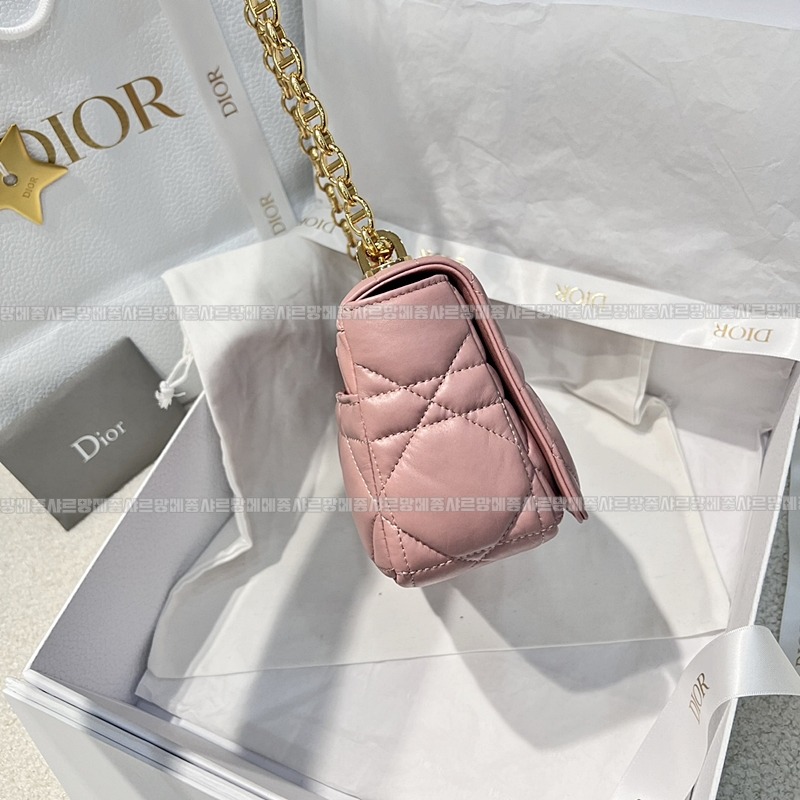 디올카로스몰백  20260403-180002-003루.jpg