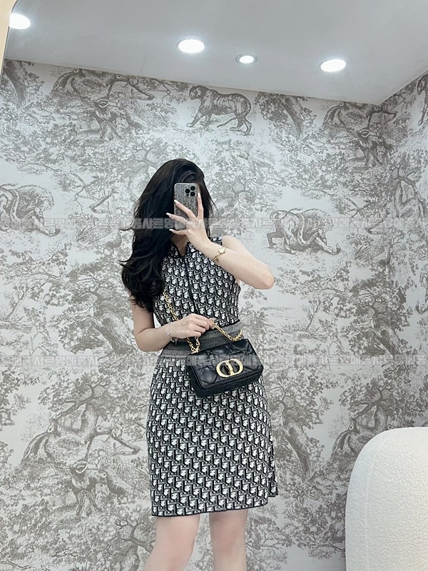 디올카로스몰백  20260403-180252-017루.jpg