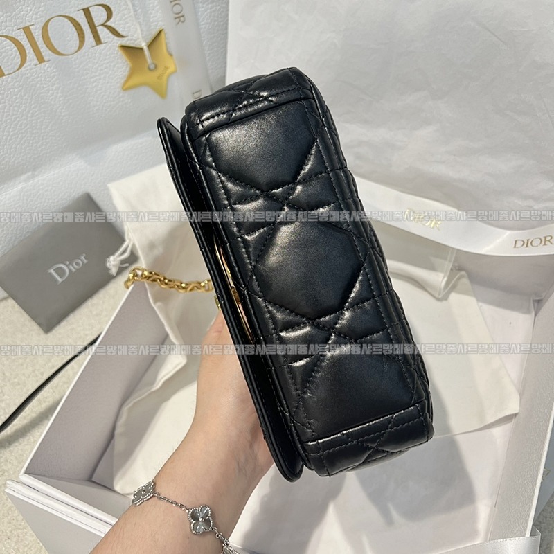 디올카로스몰백  20260403-180250-005루.jpg