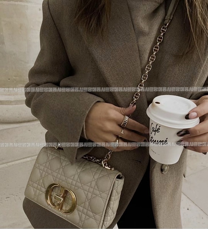 디올카로스몰백  20260403-180459-012루.jpg