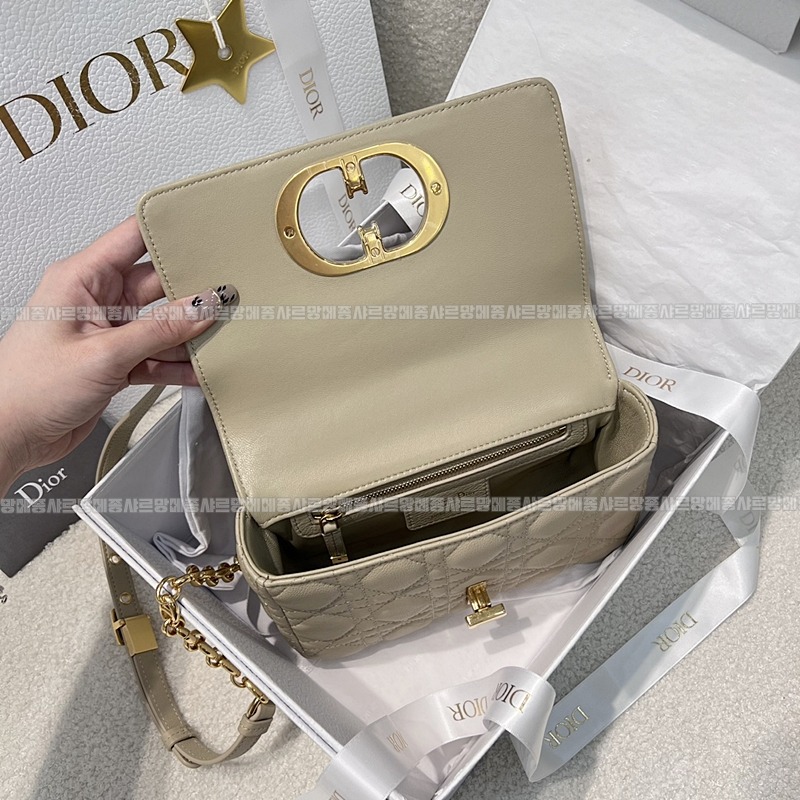 디올카로스몰백  20260403-180458-004루.jpg