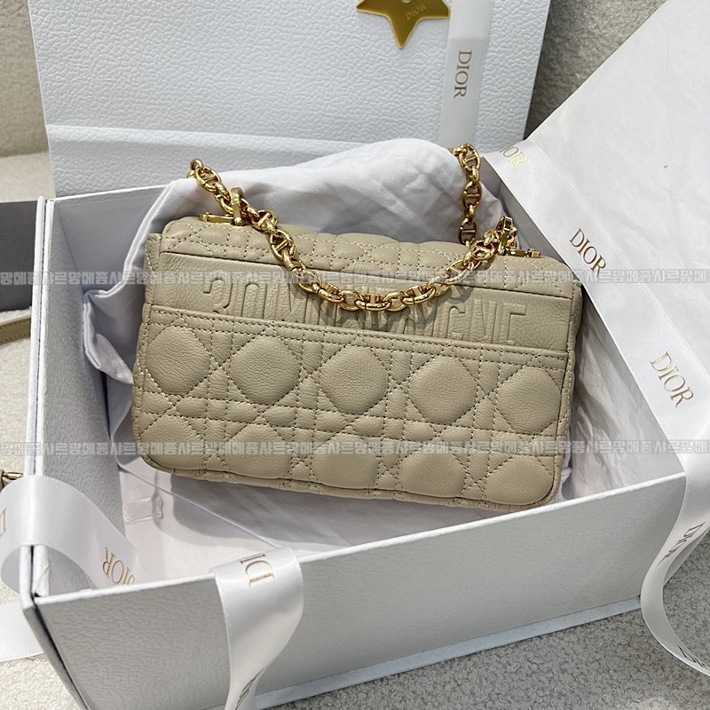 디올카로스몰백  20260403-180458-003루.jpg