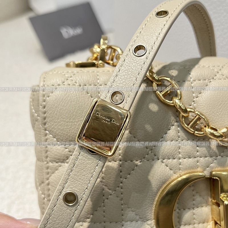 디올카로스몰백  20260403-180459-007루.jpg