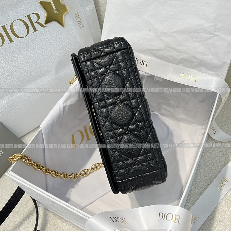 디올카로스몰백  20260403-180726-004루.jpg