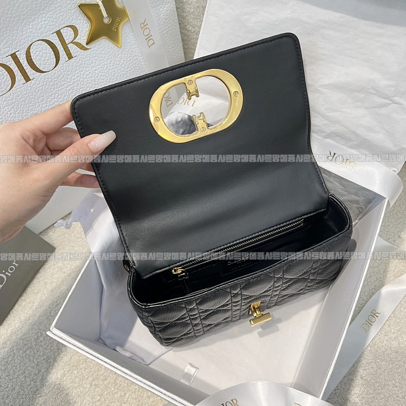 디올카로스몰백  20260403-180726-008루.jpg