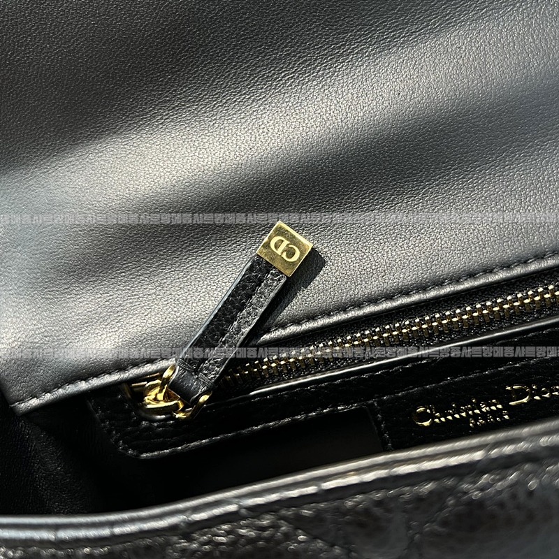 디올카로스몰백  20260403-180727-012루.jpg