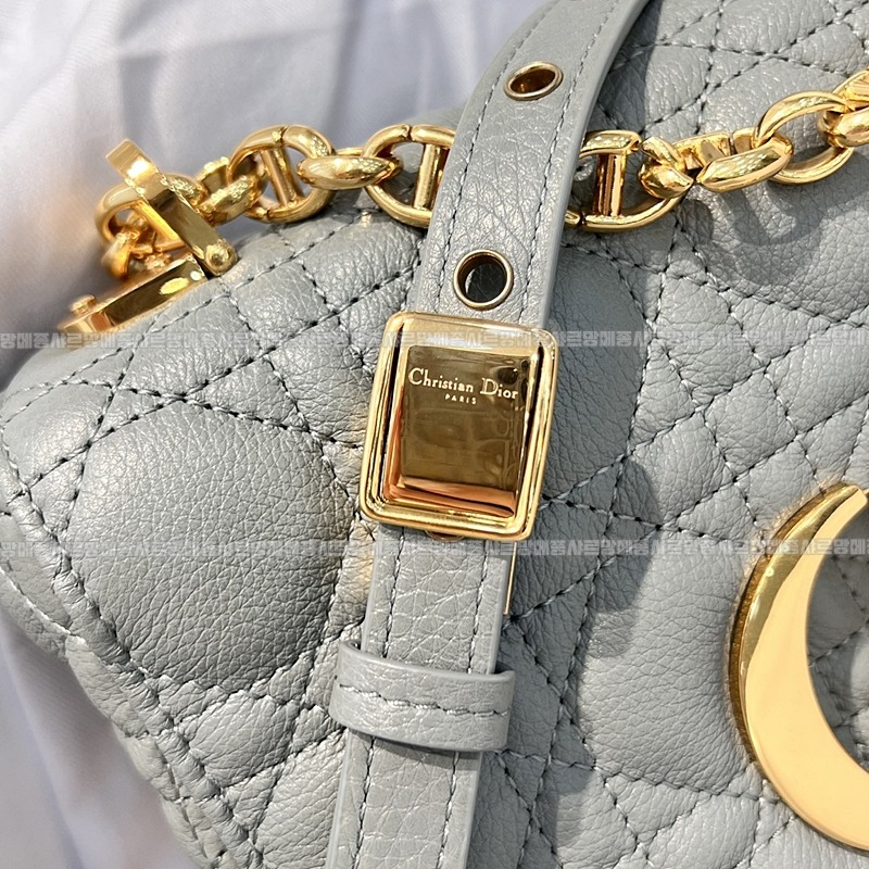 디올카로스몰백  20260403-180959-006루.jpg