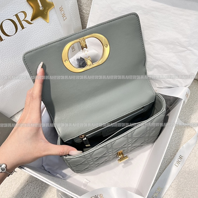 디올카로스몰백  20260403-180959-008루.jpg