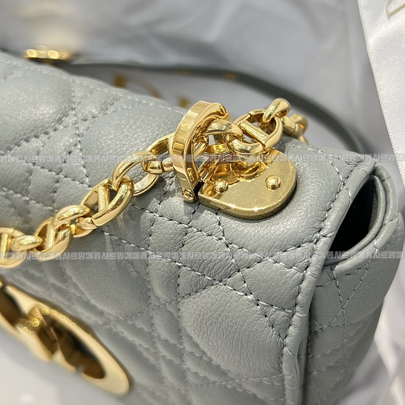 디올카로스몰백  20260403-180959-011루.jpg