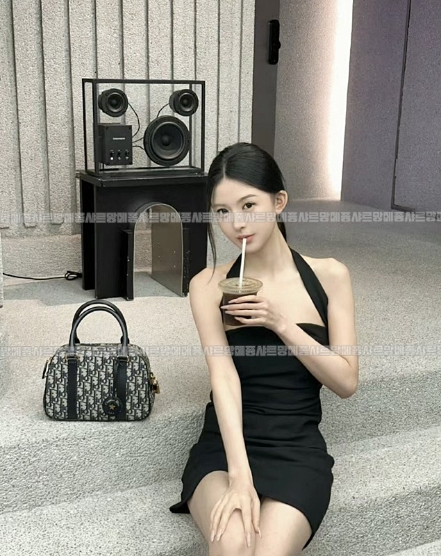 디올디바이브볼링백미디움  wsxc1775297854290_1루.jpg