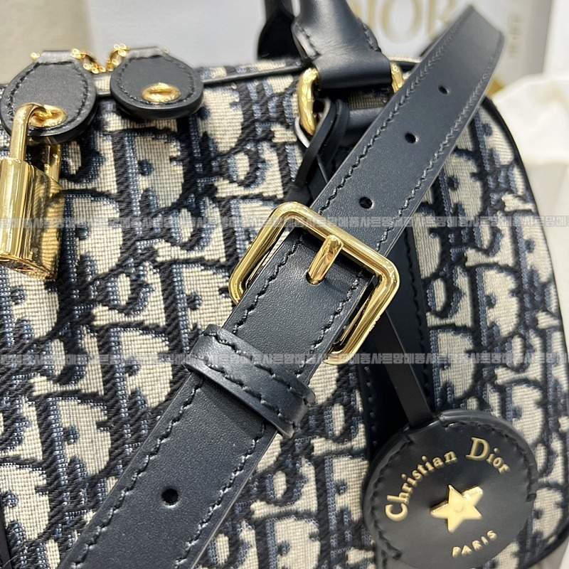 디올디바이브볼링백미디움  wsxc1775297852682_4루.jpg