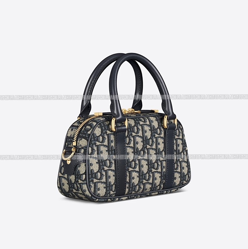 디올디바이브이스트웨스트스몰  20260404-104001-014루.jpg