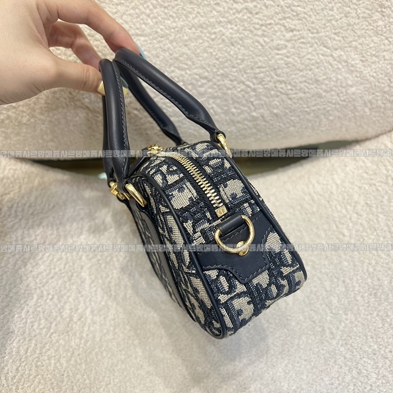 디올디바이브이스트웨스트스몰  20260404-103959-002루.jpg